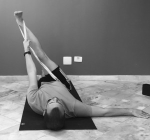 Supta padangustasana 2 1