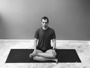 sukhasana